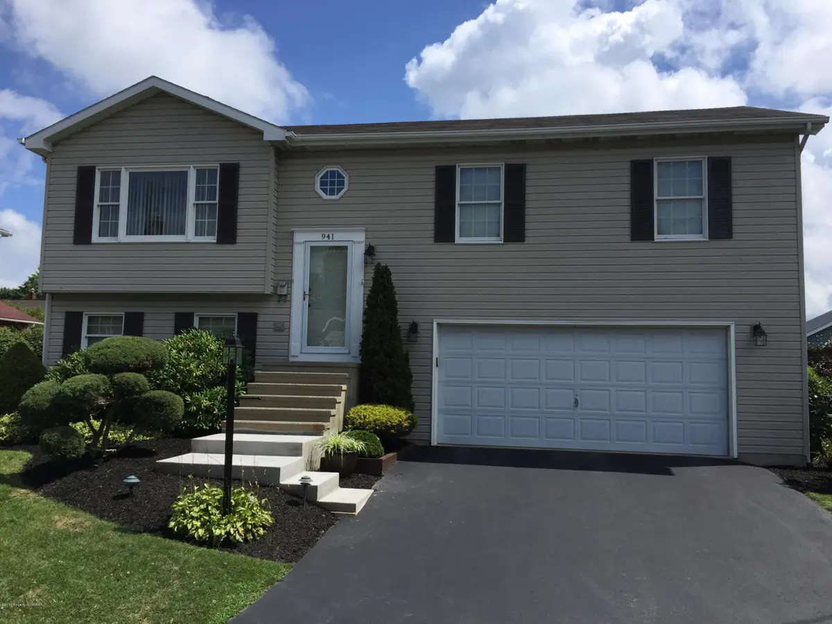 941 Lincoln Street, Hazleton in Hazleton