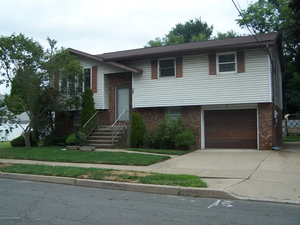 752 Mercer Avenue, Kingston in Kingston