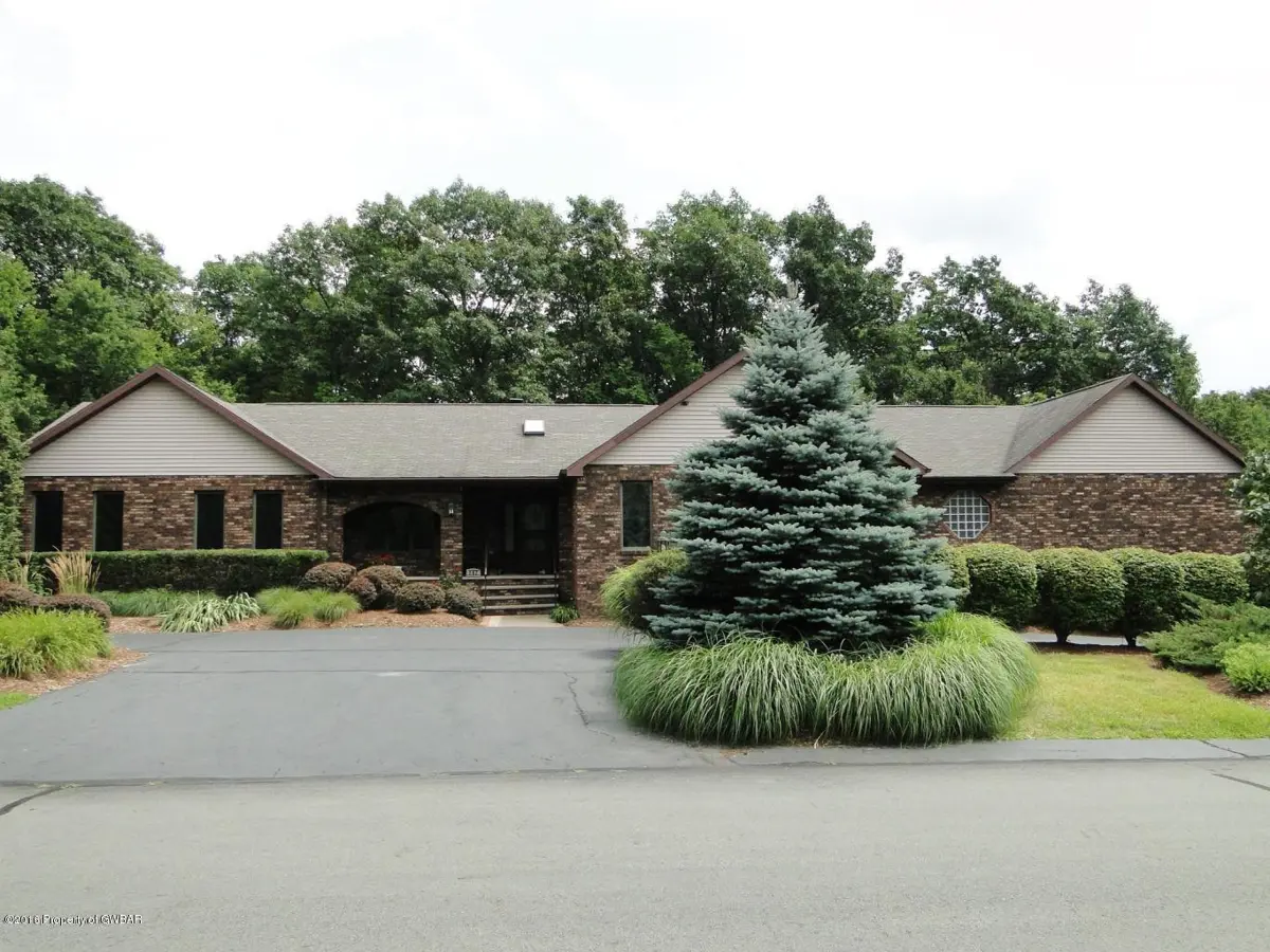 502 Ridgeview Circle, Clarks Summit in Clarks Summit