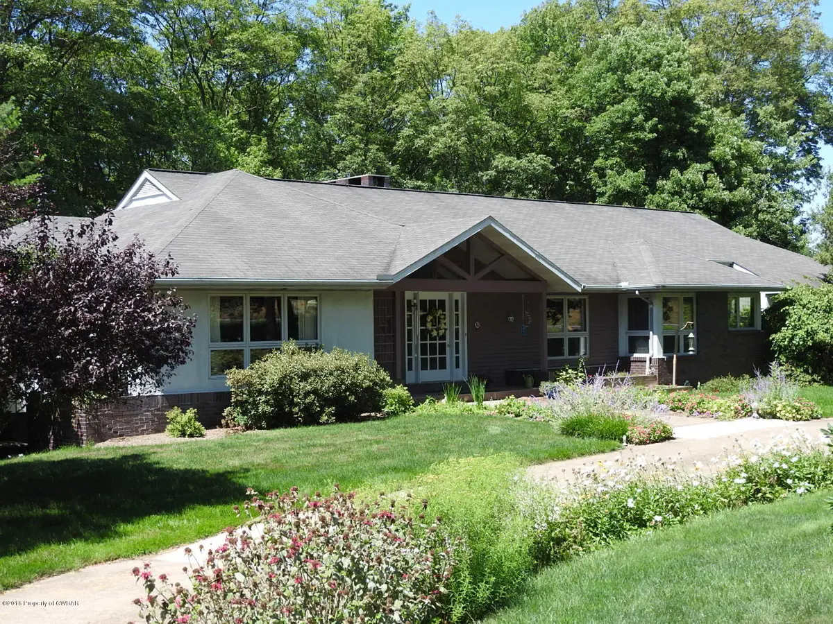 3 Mountainwood Drive, Mountain Top in Mountain Top