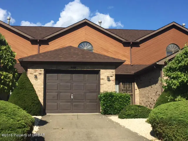 107 Countrywood Drive, Hanover Township in Hanover Township