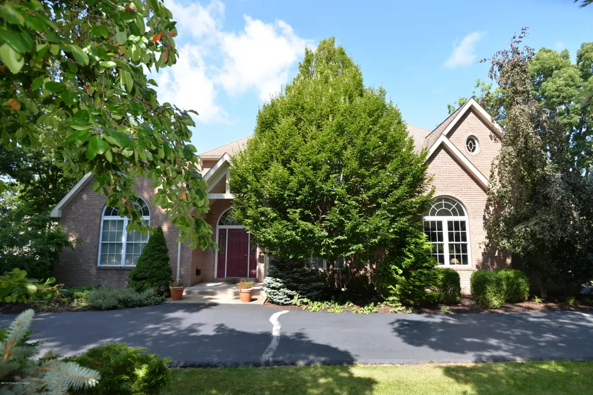 425 Black Walnut Drive, Mountain Top in Mountain Top