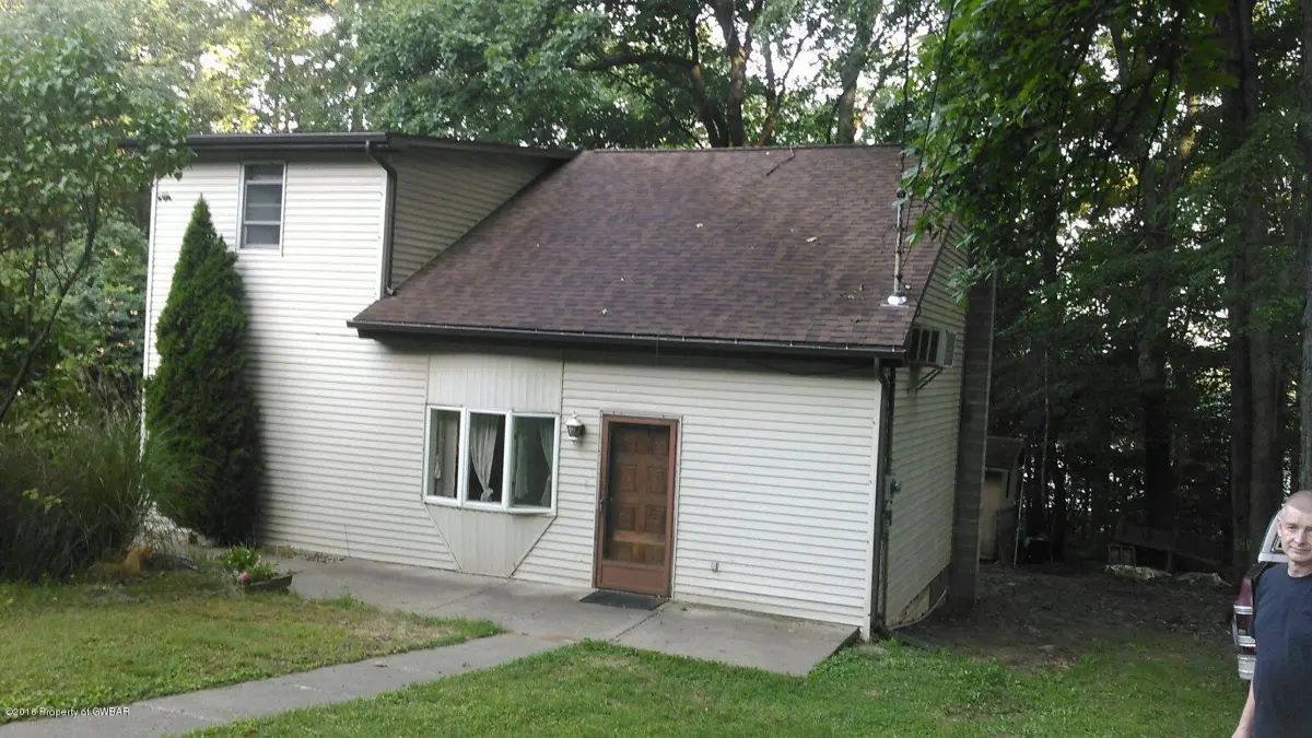 66 Metropolitan Avenue, Lake Silkworth in Lake Silkworth