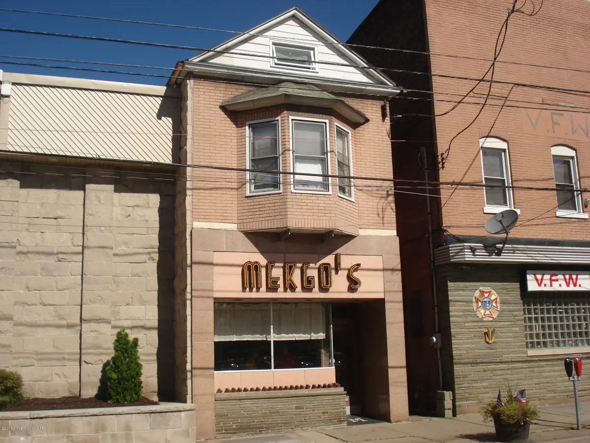 113 W MAIN Street, Plymouth in Plymouth