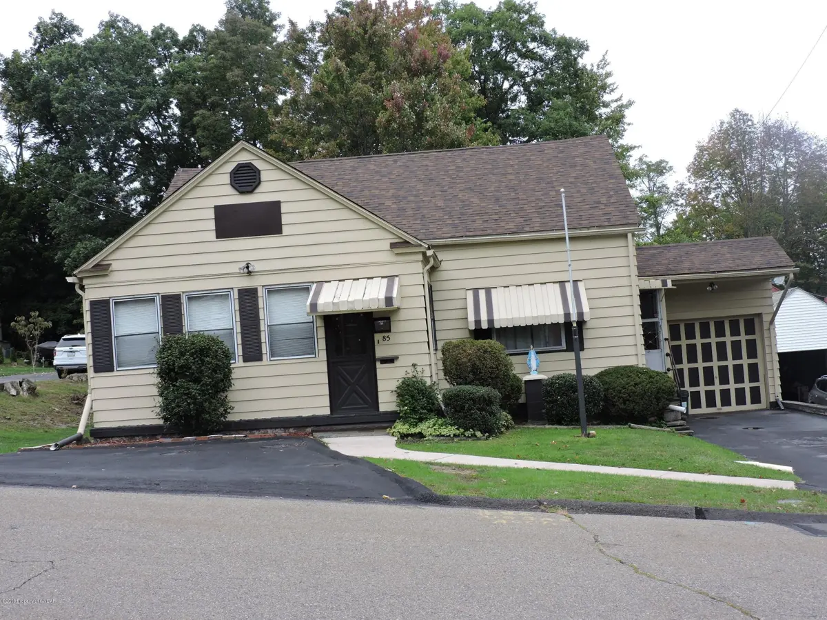 85 Davis Street, Shavertown in Shavertown