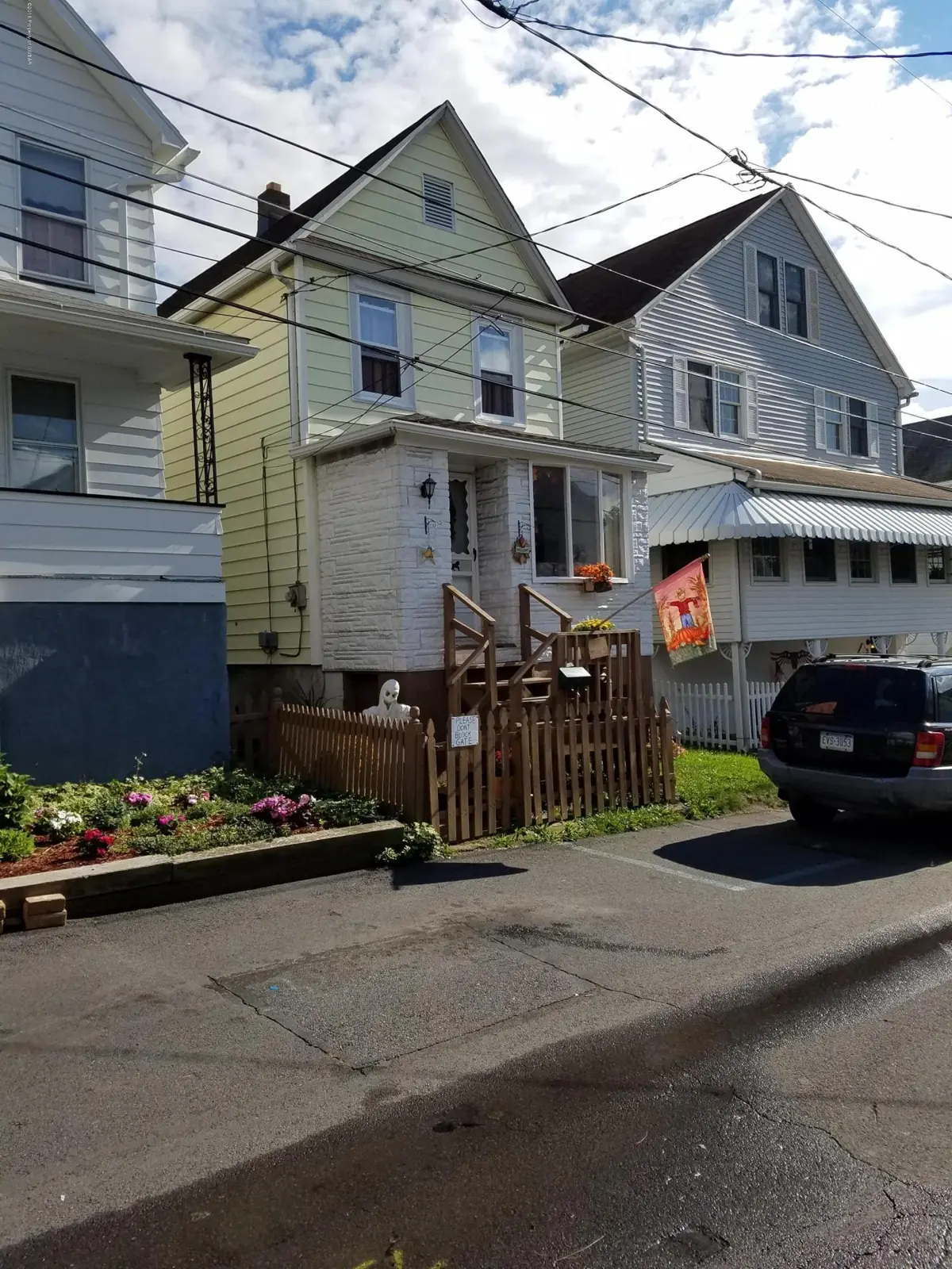 180 ALMOND Lane, Wilkes-Barre in Wilkes-Barre
