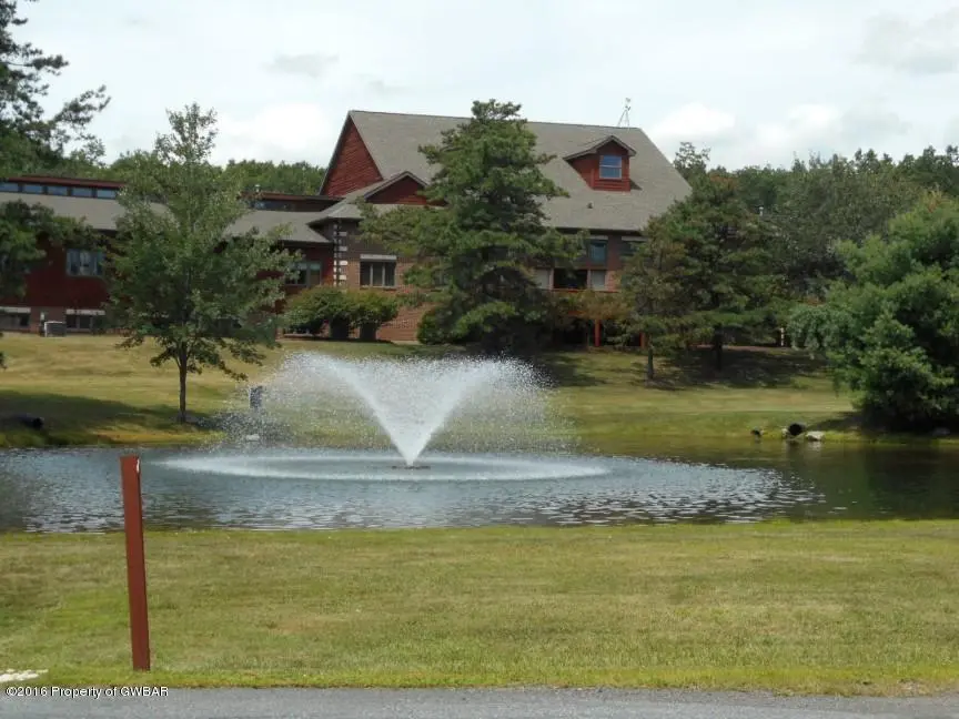 250 Algonquin Drive, Hazleton in Hazleton