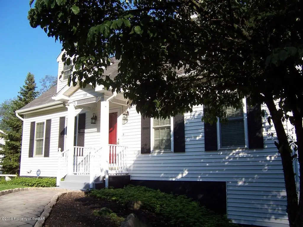 320 MEADOWCREST Drive, Trucksville in Trucksville