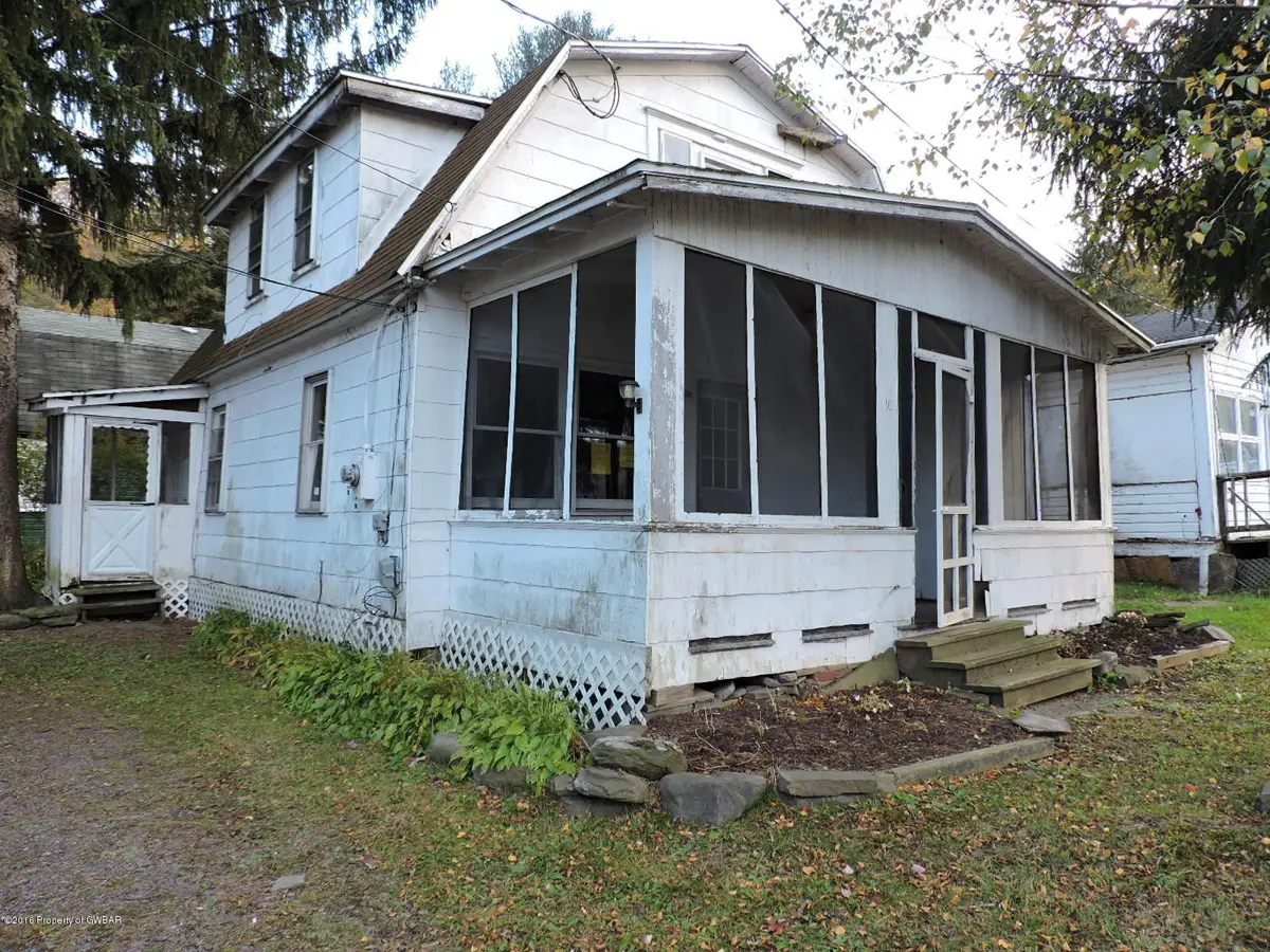 2 NOBLE Street, Harveys Lake in Harveys Lake