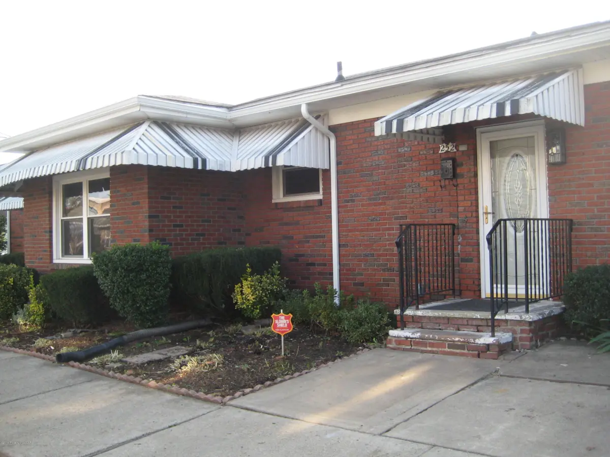 252 Plymouth Ave., Wilkes-Barre in Wilkes-Barre