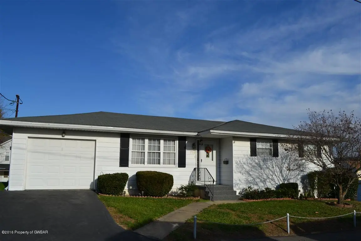 714 SPRUCE Street, West Pittston in West Pittston
