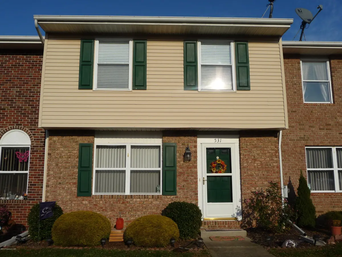 531 Clover Court, Exeter in Exeter