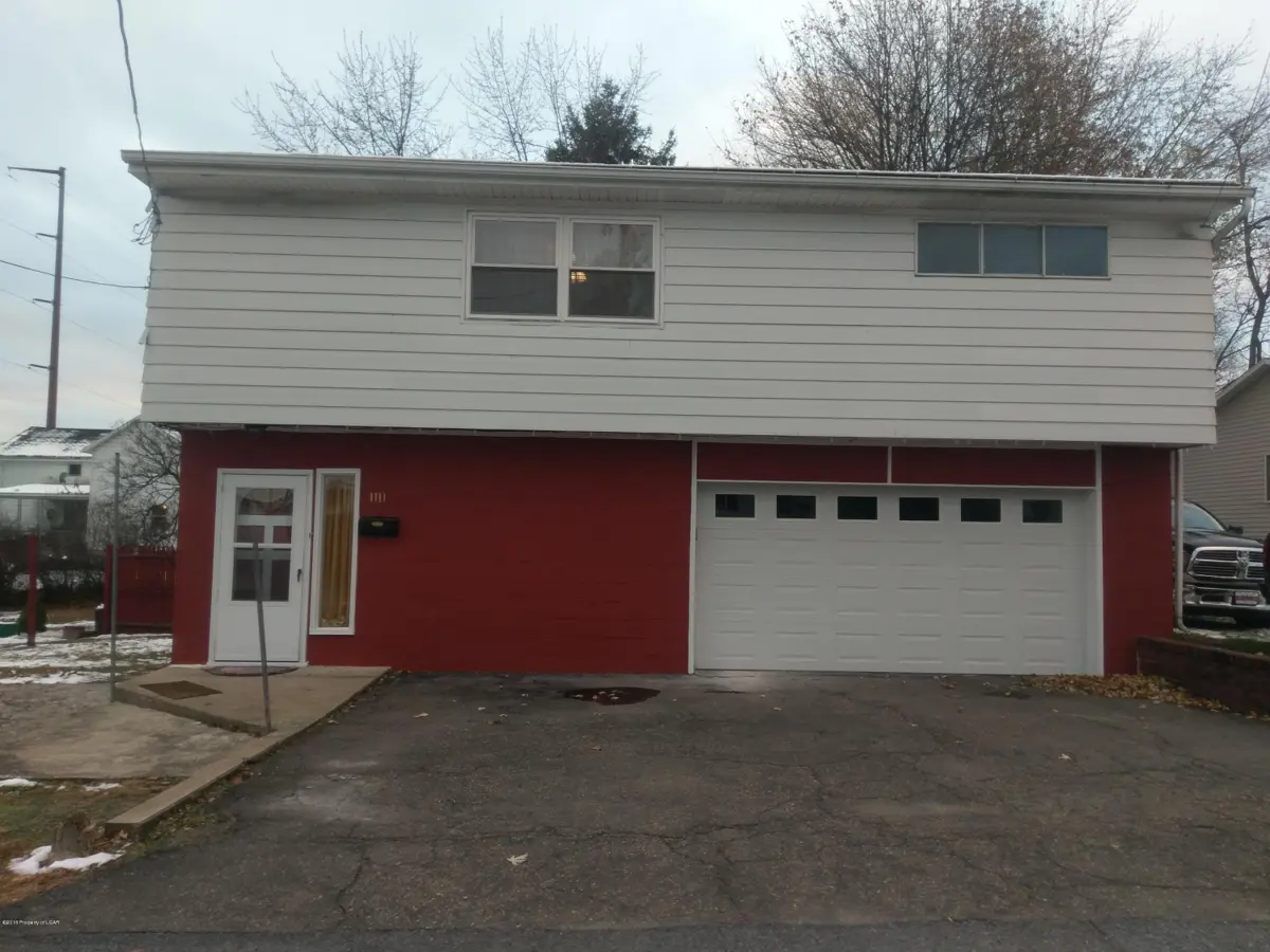 1111 N 3RD Street, Avoca in Avoca