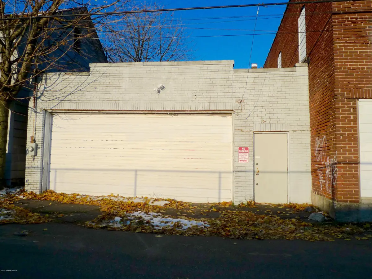 131 N Rear Wyoming Street, Hazleton in Hazleton