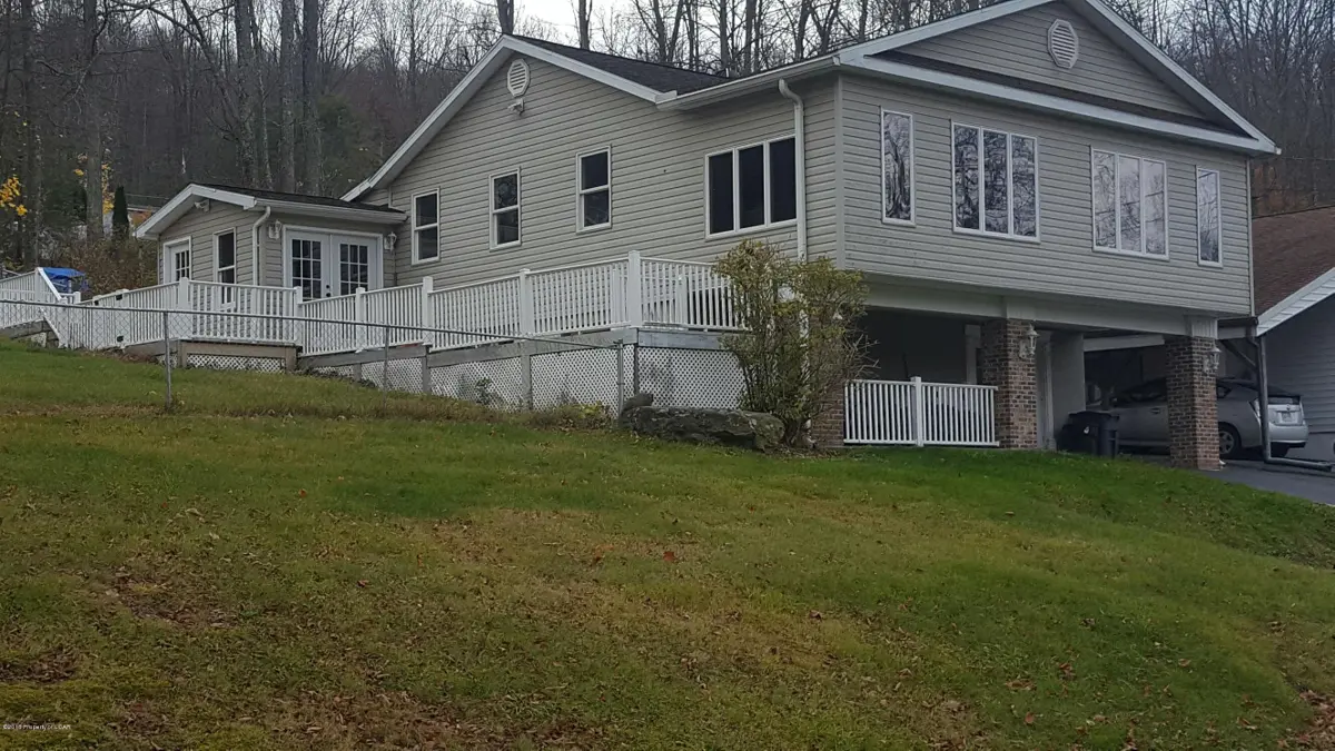 28 NORTH VIEW Avenue, Harveys Lake in Harveys Lake