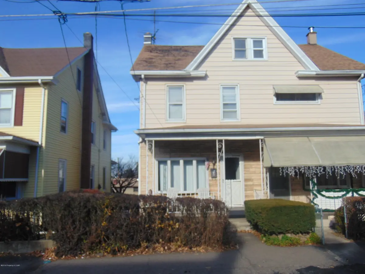 5 E OAK Street, West Hazleton in West Hazleton