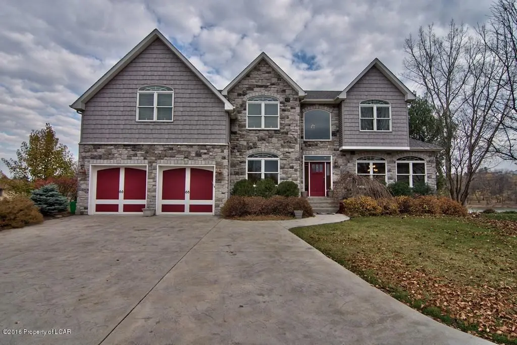 4 RIVER Shores Court, West Pittston in West Pittston