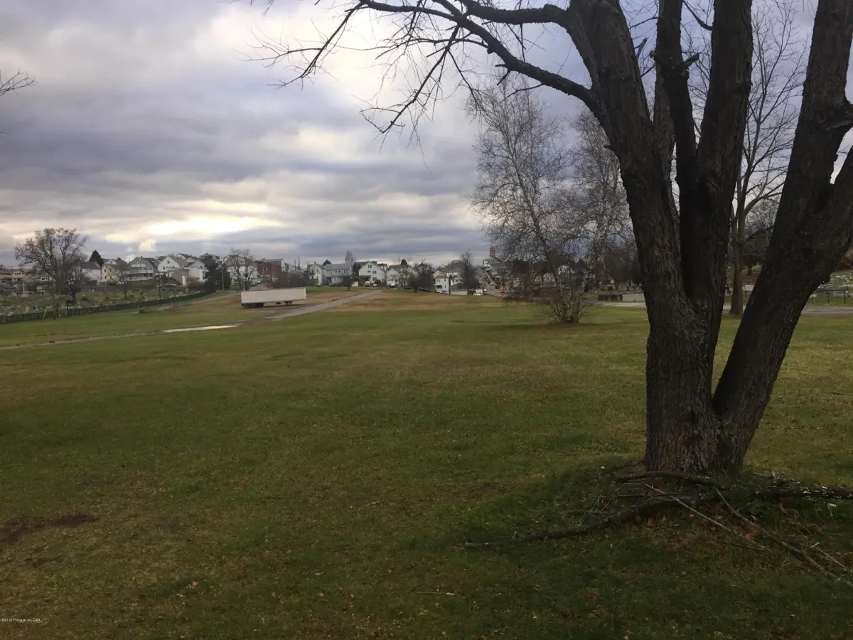 E Field St., Nanticoke in Nanticoke