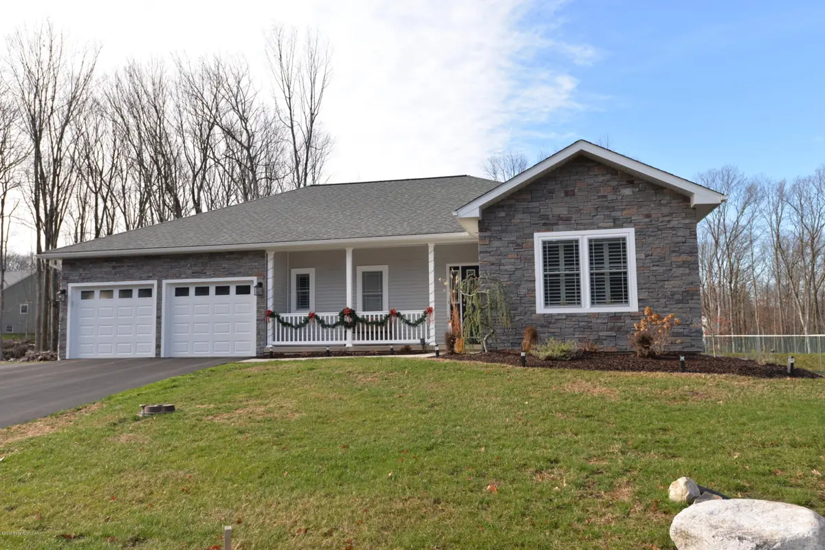 68 Woodcrest Avenue, Mountain Top in Mountain Top