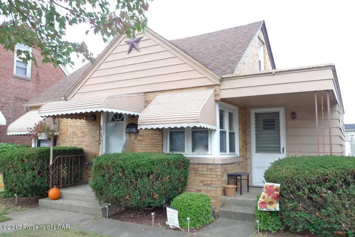 437 Carleton Avenue, Hazleton in Hazleton