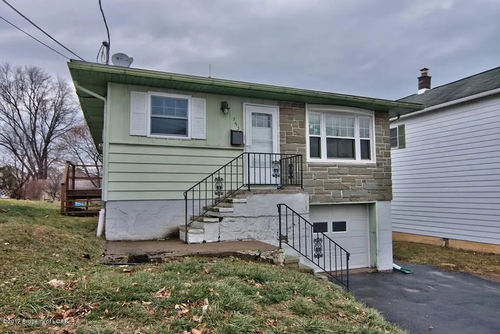 393 Hoyt Street, Pringle in Pringle