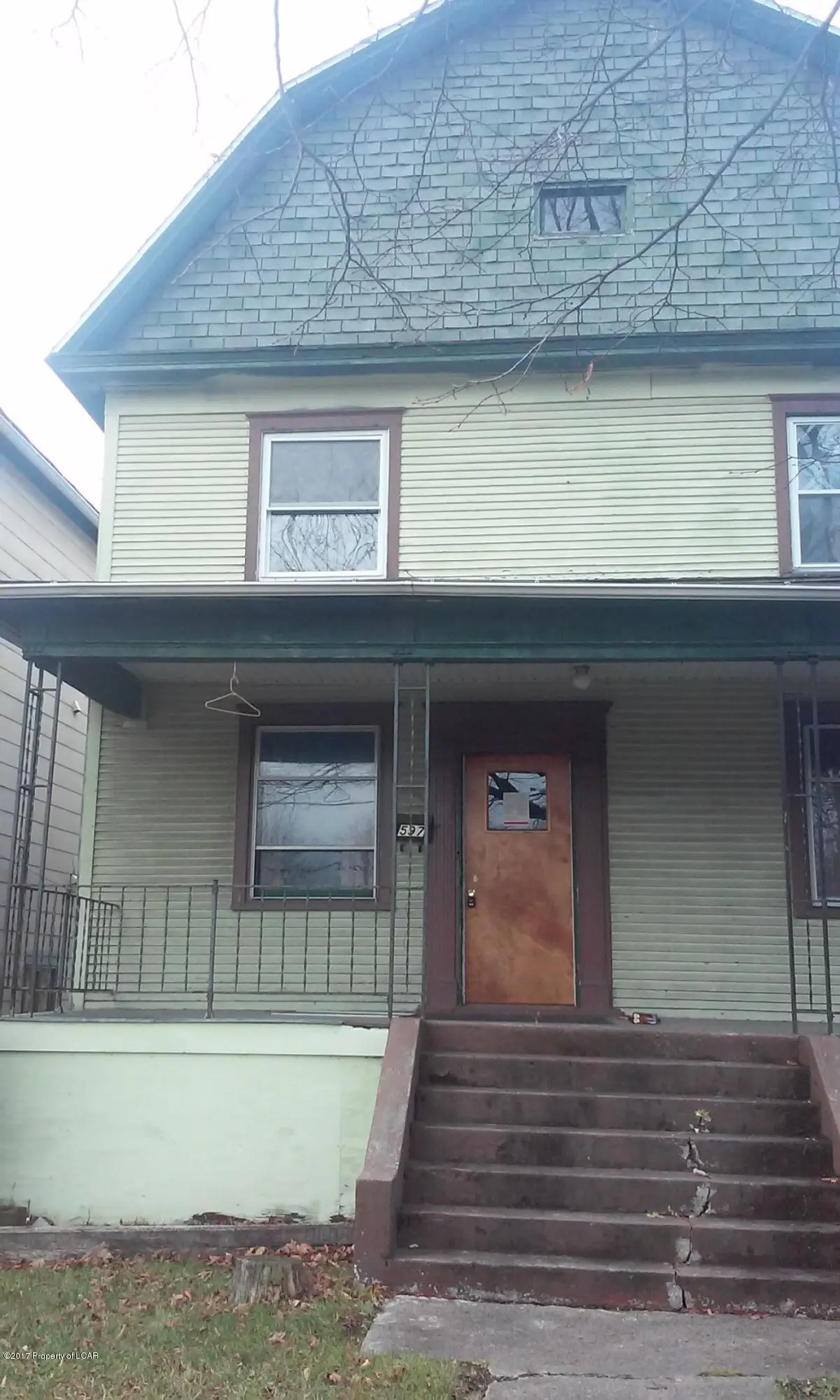 597 Front Street, Hanover Township in Hanover Township