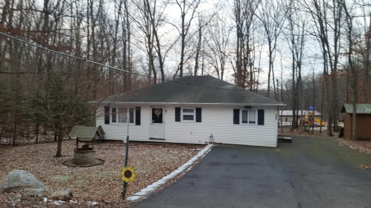 1007 WOODHAVEN Drive, White Haven in White Haven