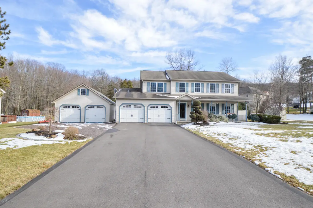 516 STONE HEDGE Place, Mountain Top in Mountain Top