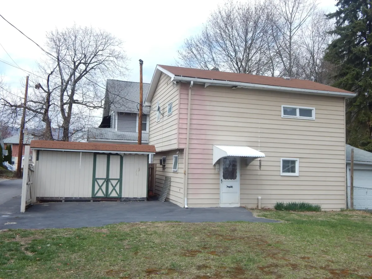 122 Linden Street, West Pittston in West Pittston