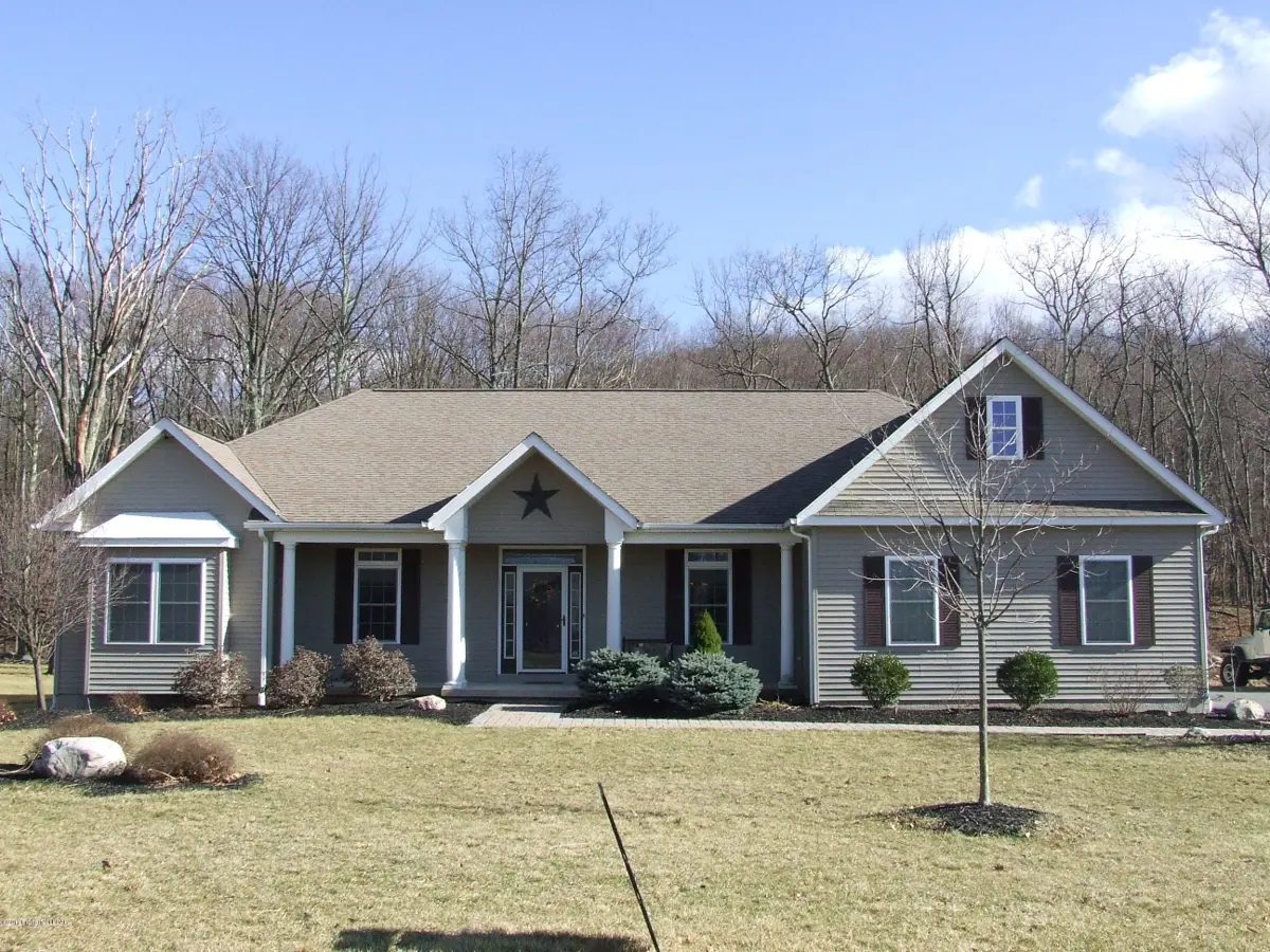 85 Greystone Drive, Mountain Top in Mountain Top