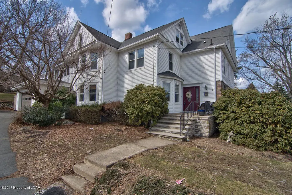 8 N Pioneer Avenue, Shavertown in Shavertown