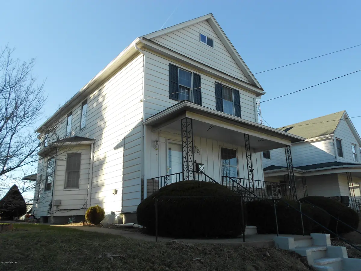 121 Dunmore Street, Throop in Throop