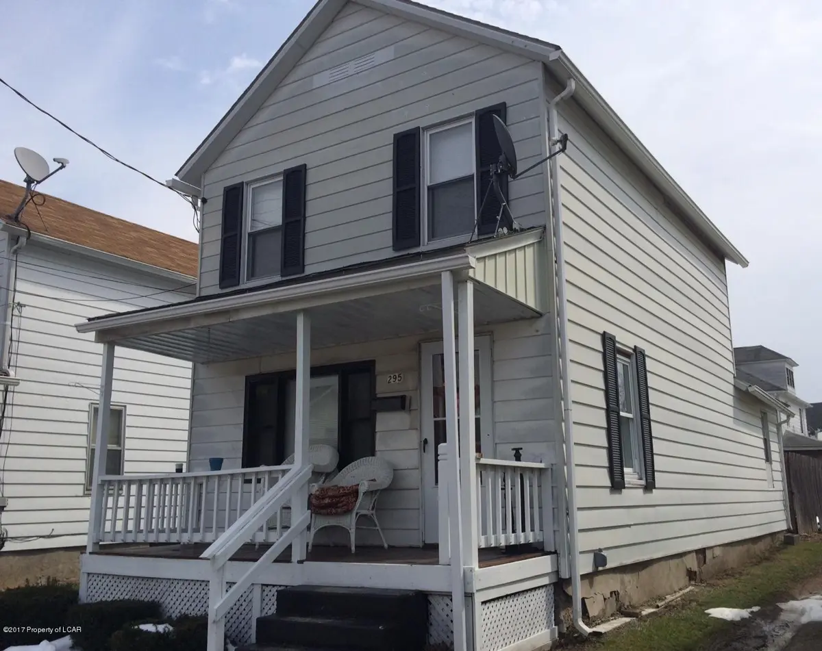 295 East Broadway Street, Larksville in Larksville