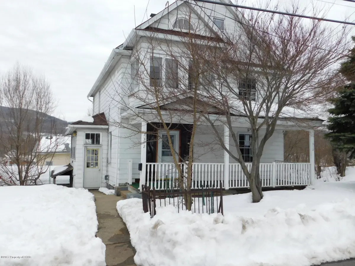 312 SUSQUEHANNA Avenue, Olyphant in Olyphant