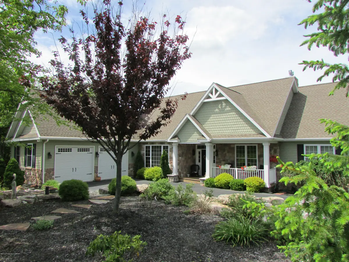 16 Summit Road, Hazleton in Hazleton