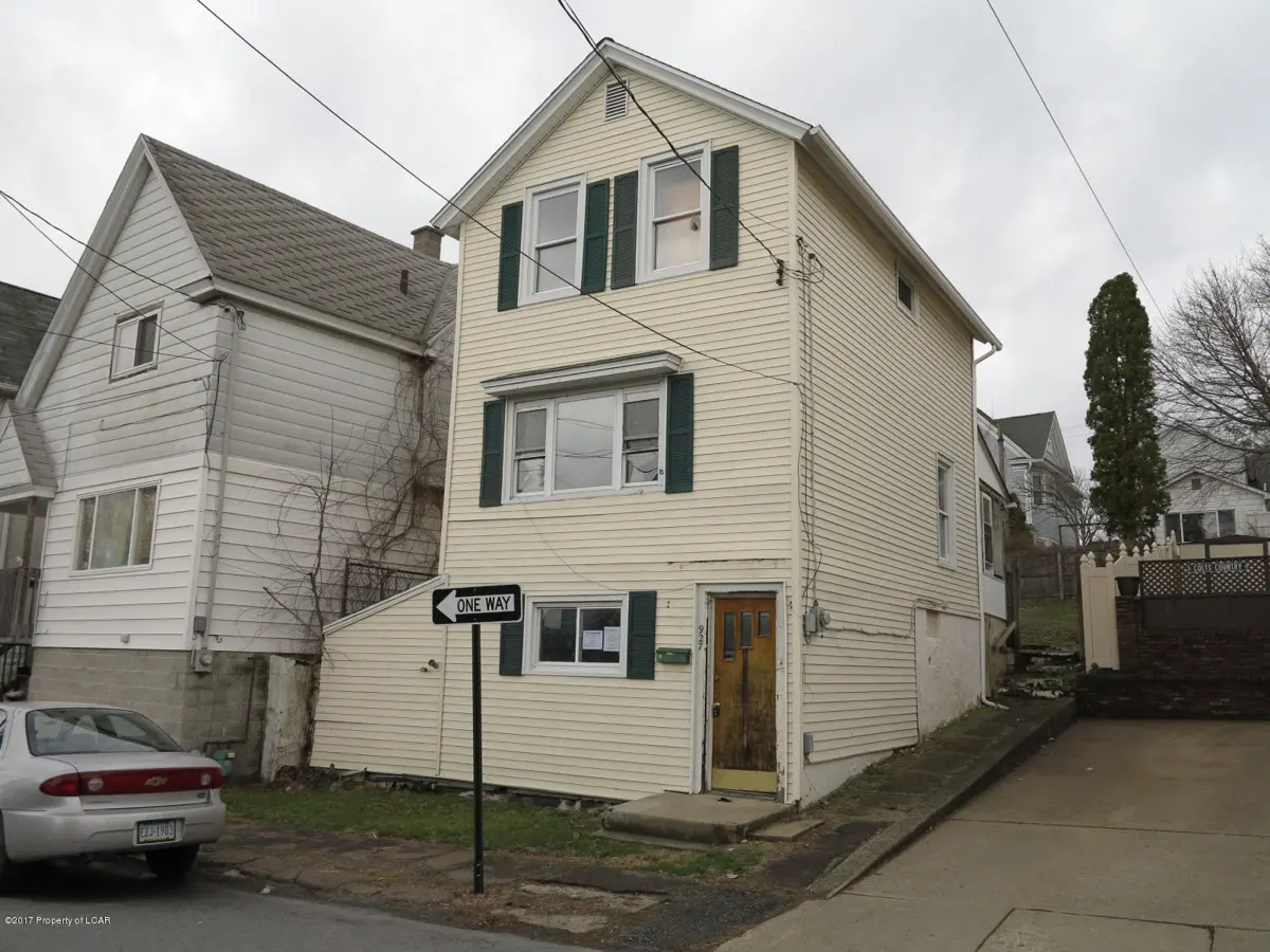 927 Ridge Avenue, Scranton in Scranton
