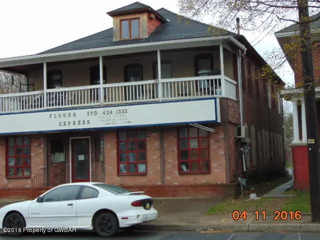 395 N Courtland Street, East Stroudsburg in East Stroudsburg