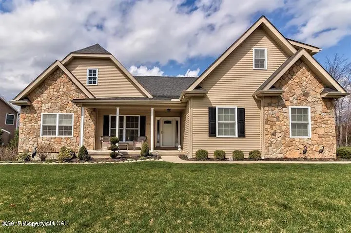 208 Pennbrook Lane, Dallas in Dallas