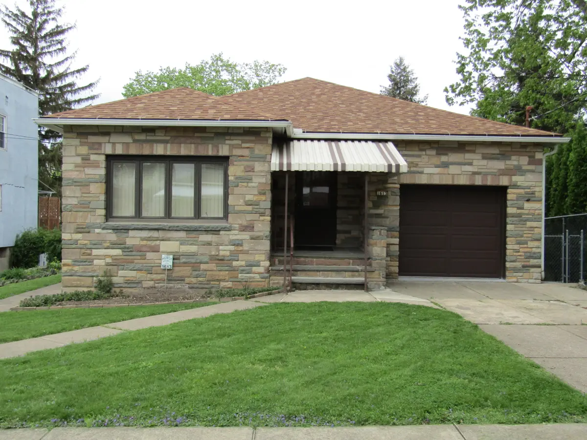 1613 Roosevelt Avenue, Dunmore in Dunmore