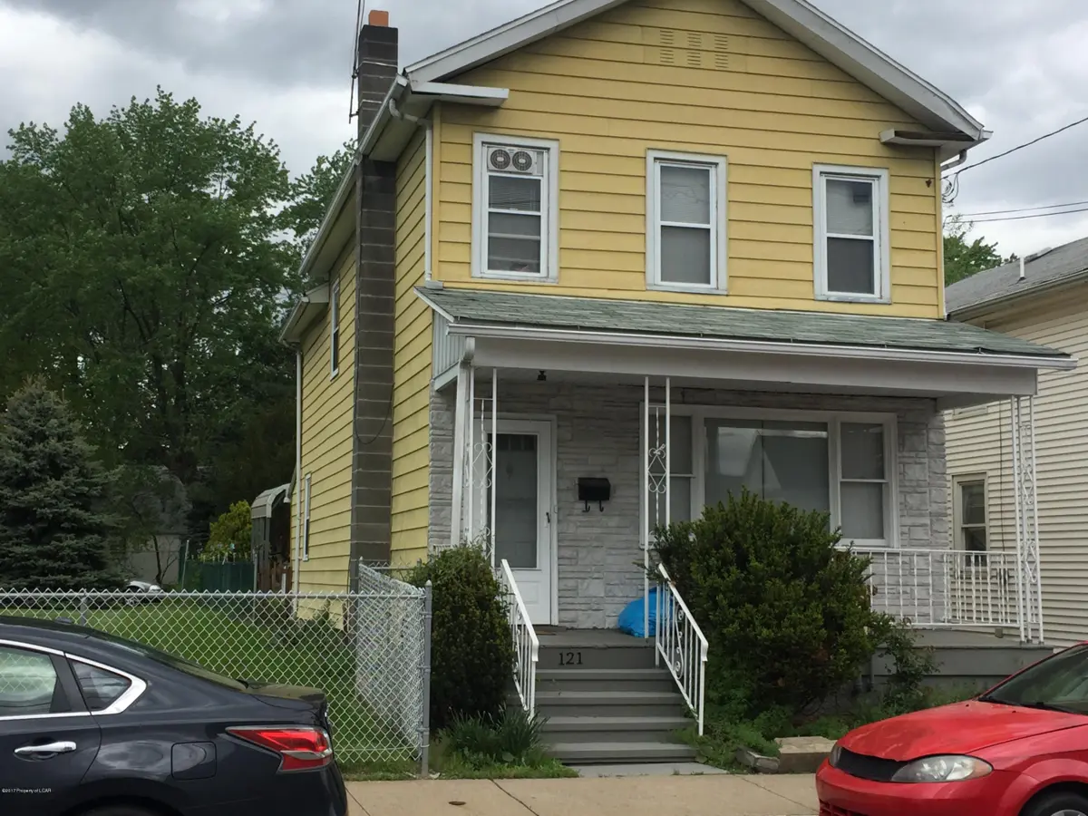 121 Wood Street, Wilkes-Barre in Wilkes-Barre