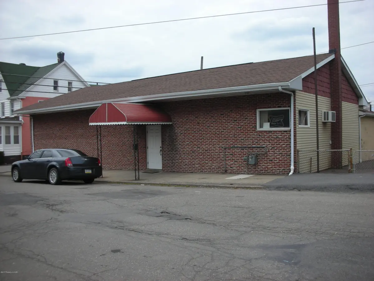 Rear 402 S Poplar Street, Hazleton in Hazleton
