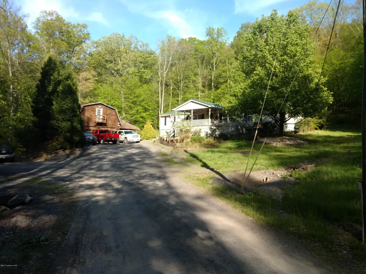 1508 Mountain Road, Shickshinny in Shickshinny