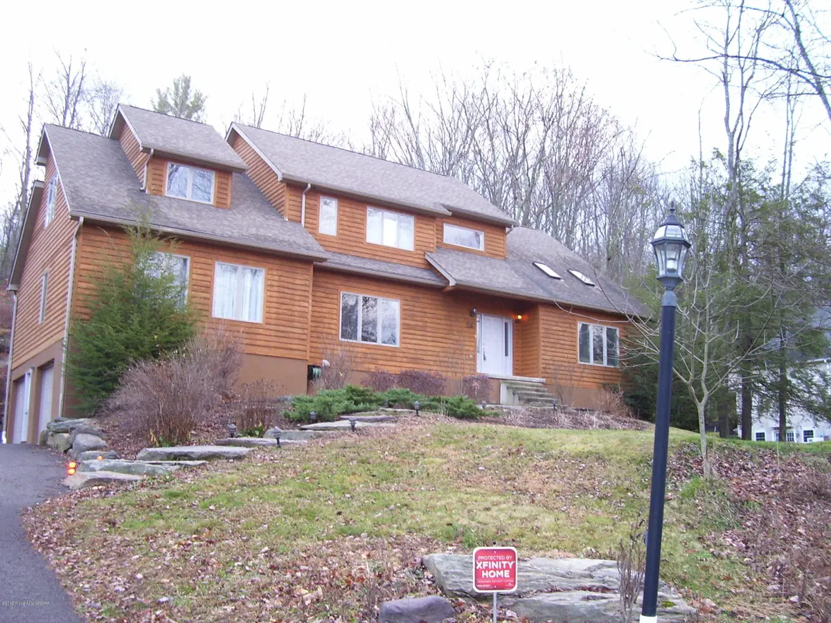 208 Ian Drive, Shavertown in Shavertown