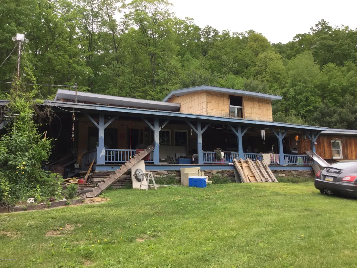 138 Cragle Hill Road, Shickshinny in Shickshinny