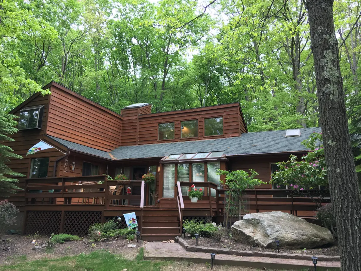 419 W LAKE VALLEY Drive, Hazleton in Hazleton