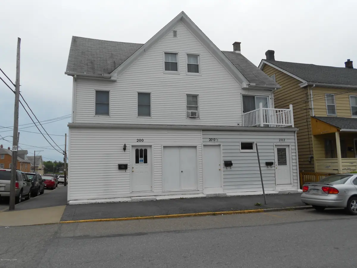 200-202 Winters Avenue, West Hazleton in West Hazleton