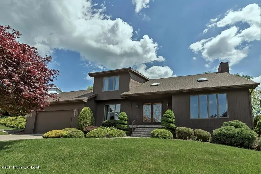 108 Squirrel Run, Clarks Summit in Clarks Summit
