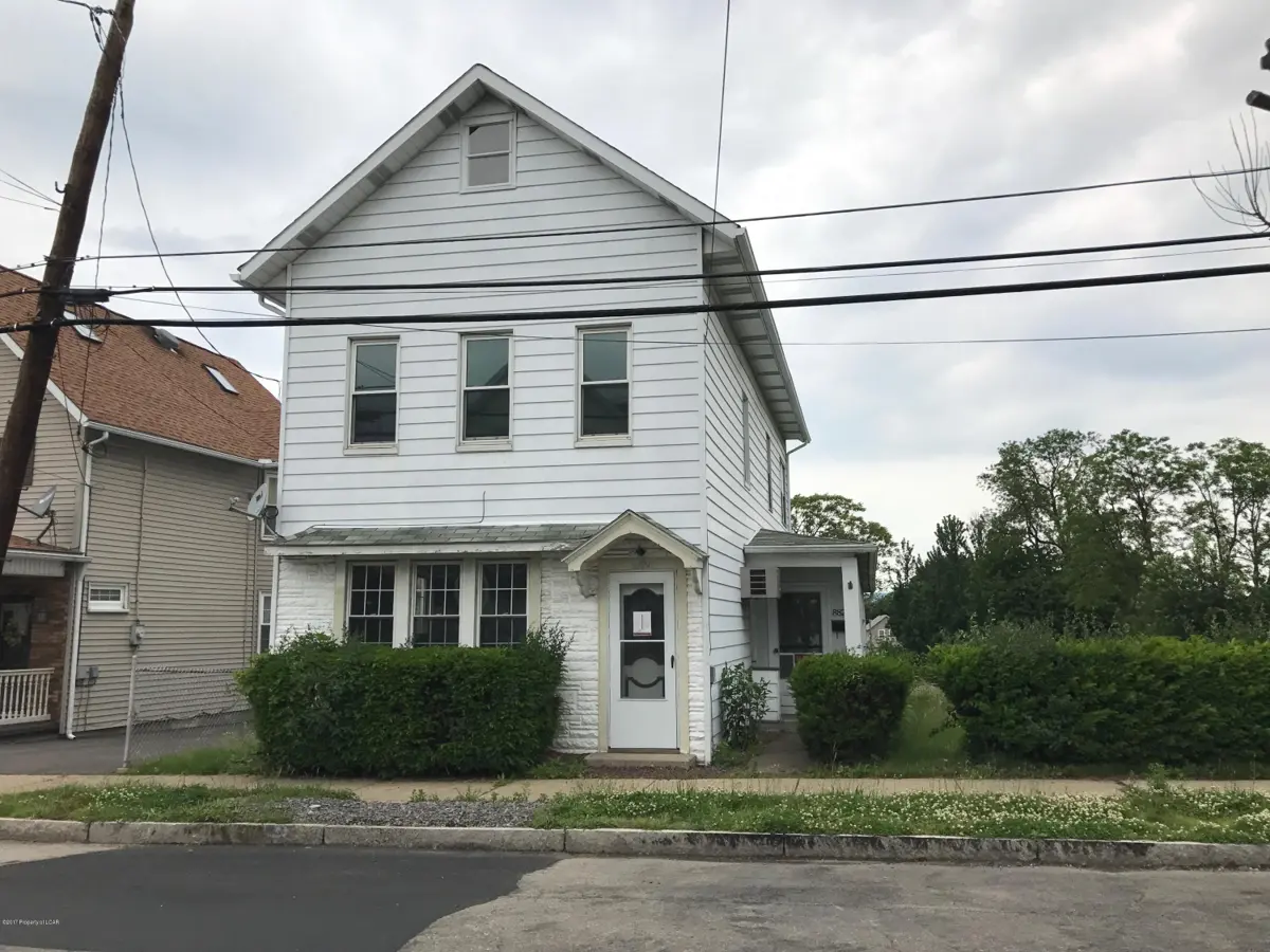 882 Scott Street, Wilkes-Barre in Wilkes-Barre