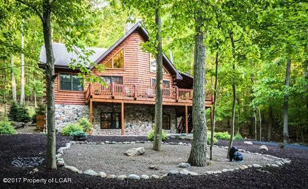 424 Tuscarora Drive, Hazleton in Hazleton