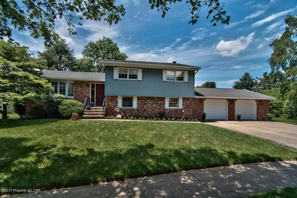 330 Highlark Drive, Larksville in Larksville